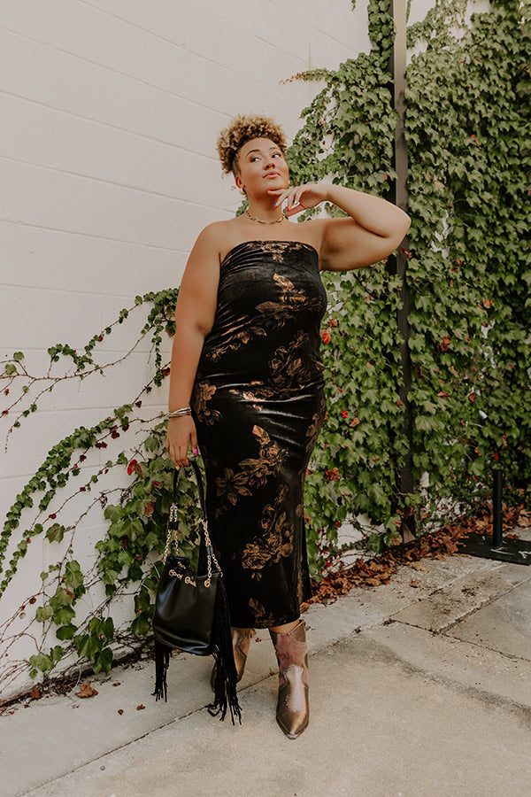 Charmed Moments Velvet Floral Maxi Dress Curves 2XL / Black Charmed Moments Velvet Floral Maxi Dress Curves 2XL / Black
