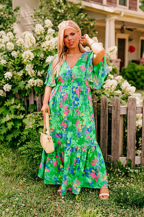 Sailboat Soiree Maxi in Kelly Green Curves Sailboat Soiree Maxi in Kelly Green Curves