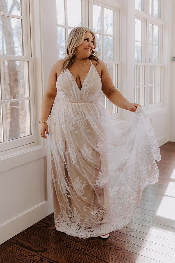 Encore Please Maxi Dress In White Curves