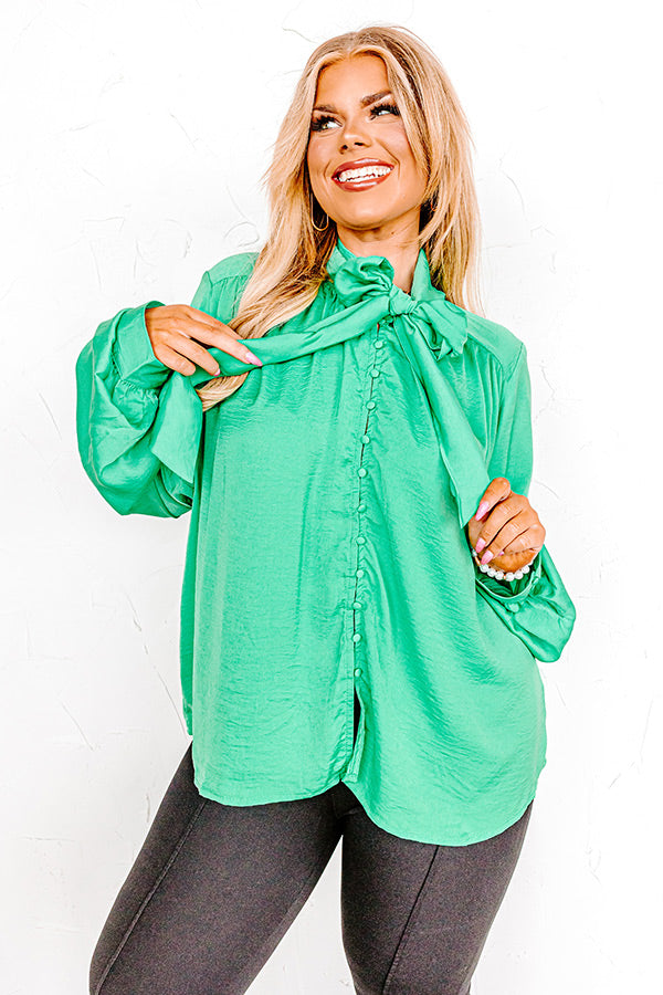 Promising Soul Shift Top in Kelly Green Curves
