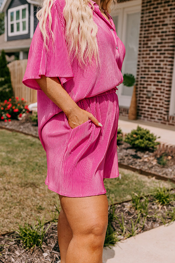 Tour The Town Pleated Shorts In Pink Curves