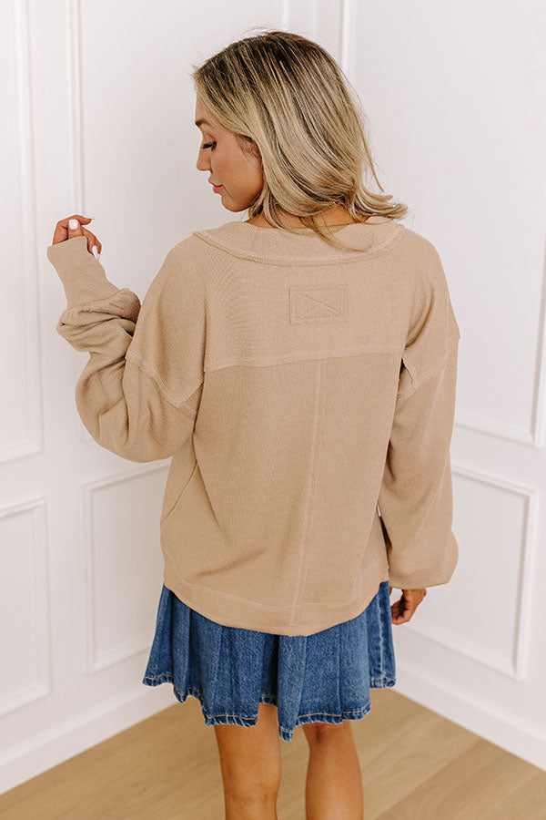 Venture Out Knit Top In Taupe