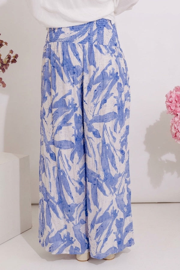 Sandy Silhouette Smocked Pants Image - 5