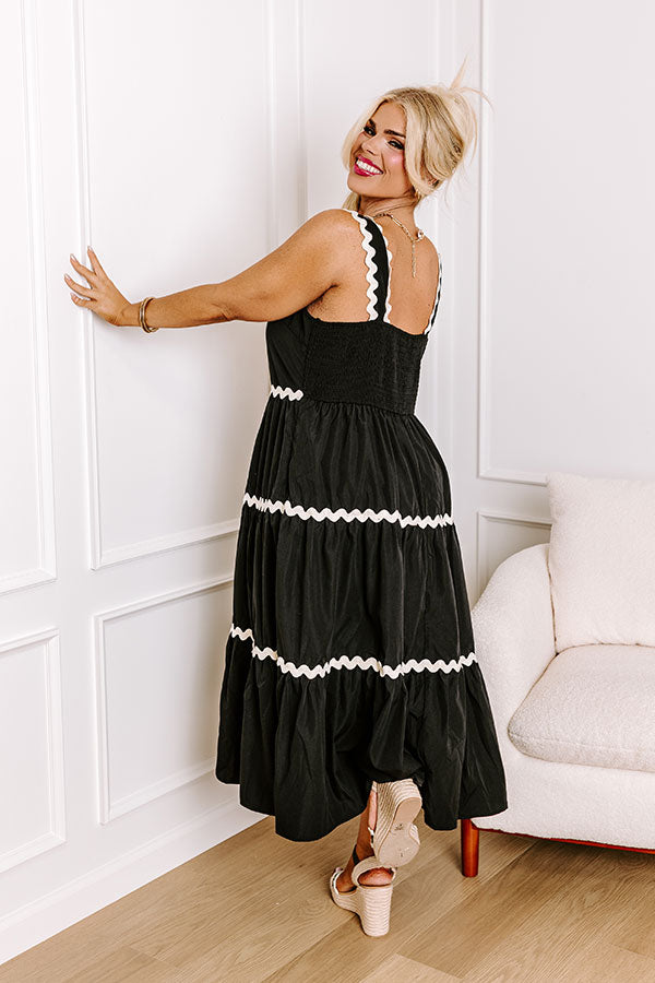 Patio Party Tiered Midi in Black Curves