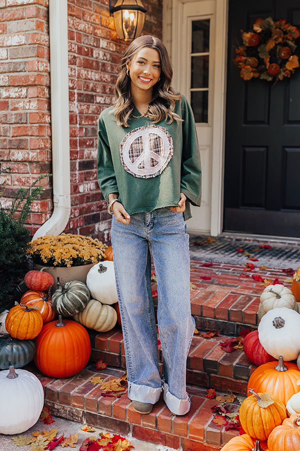 Peace And Love Vintage Wash Tee in Hunter Green