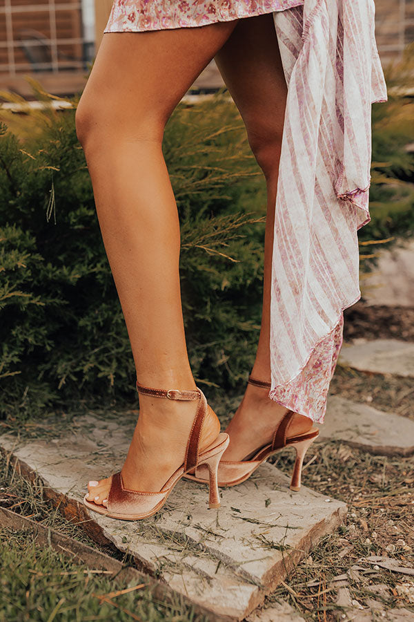 Lynwood Velvet Heel in Mocha