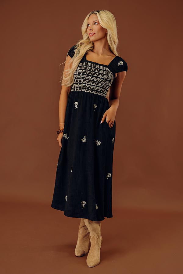 Napa Nights Smocked Midi in Black Image - 1