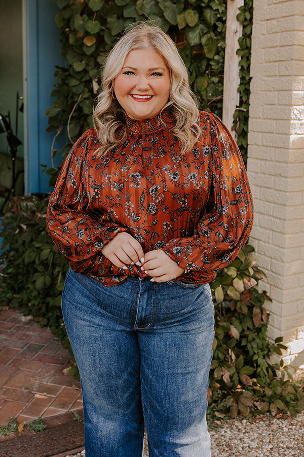 Fan Of Floral Shift Top Curves