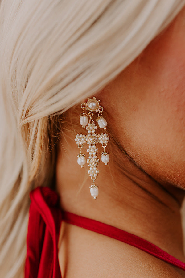 Chic Showstopper Earrings in Pearl