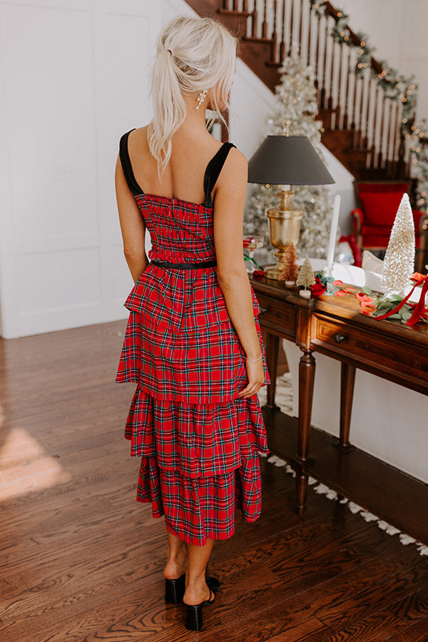 Holiday Harmony Plaid Tiered Midi M / Red Holiday Harmony Plaid Tiered Midi M / Red