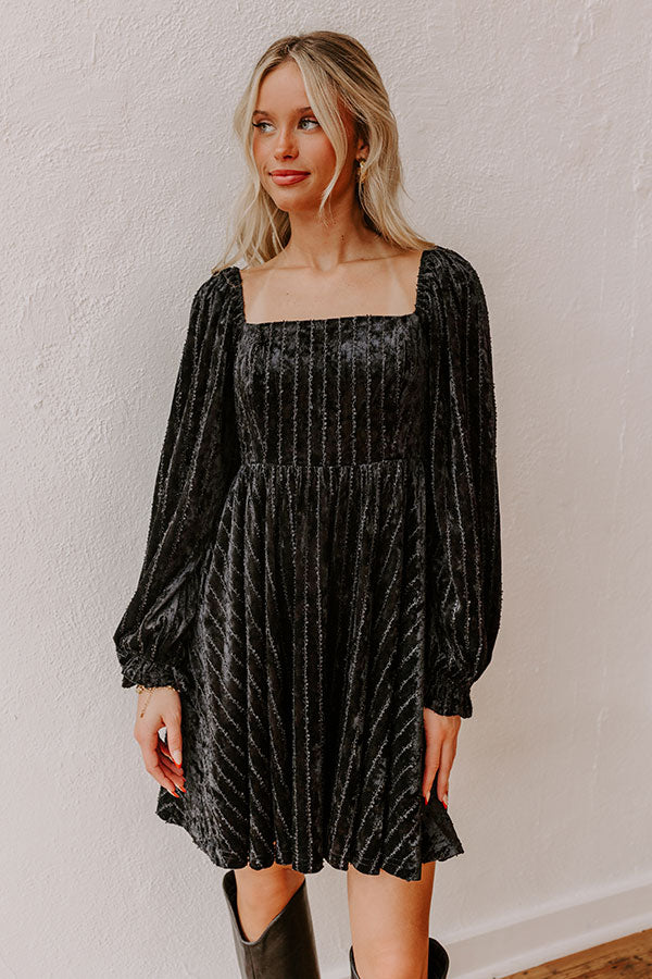 Kiss At Midnight Velvet Mini Dress M / Black Kiss At Midnight Velvet Mini Dress M / Black