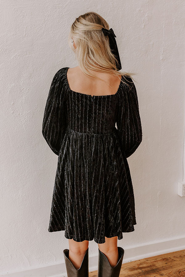 Kiss At Midnight Velvet Mini Dress M / Black Kiss At Midnight Velvet Mini Dress M / Black