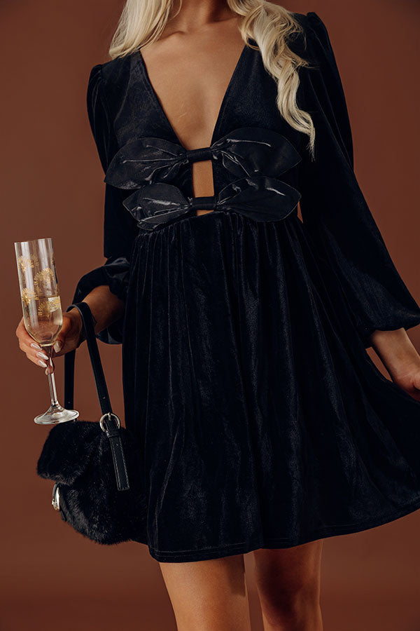 Flirty Allure Velvet Mini Dress in Black Image - 2