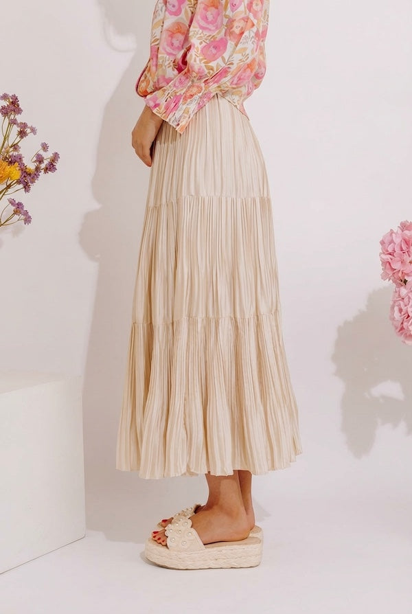 Manhattan Skyline High Waist Pleated Midi Skirt in French Vanilla Image - 5
