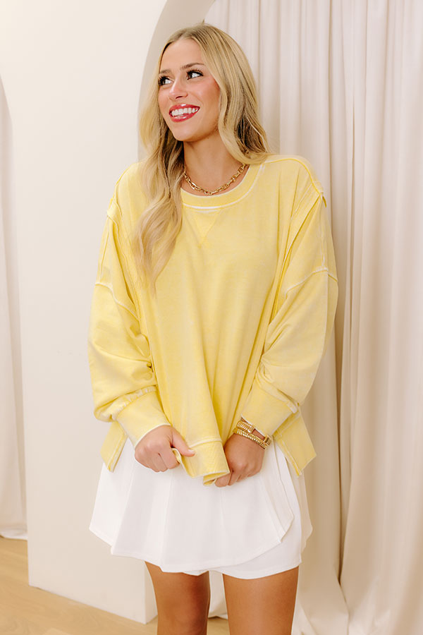 Cool Breeze Vintage Wash Sweatshirt in Yellow