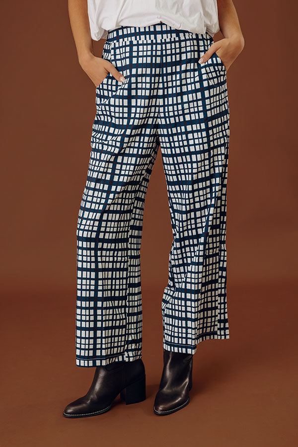 The Madison High Waist Plaid Pants in Navy Image - 2