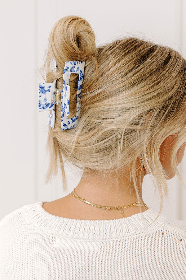Chic Statement Hair Claw Clip Image 3
