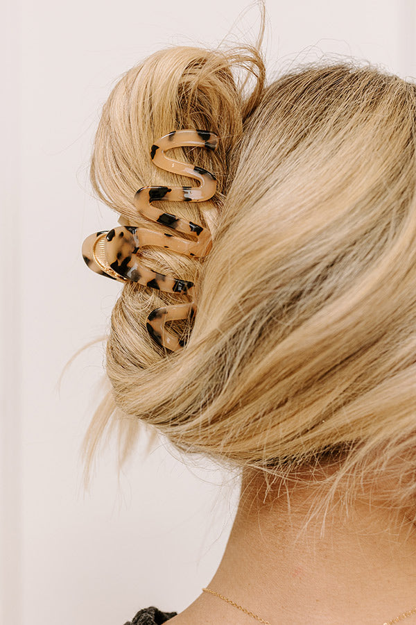 Girl On The Go Hair Claw Clip in Iced latte Image 1