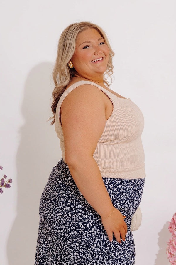 Skyline Views Ribbed Top Curves Image - 2