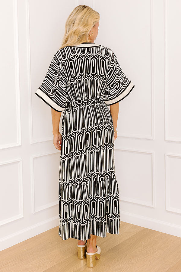 Art Gallery Social Midi Dress in Black Image 4