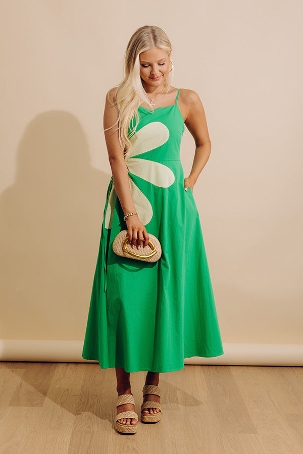Floral Daydream Cut Out Midi Dress in Green M / Green Floral Daydream Cut Out Midi Dress in Green M / Green