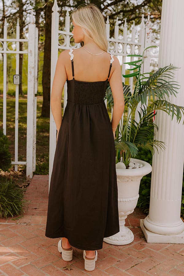 chic midi dress On Repeat Black A-Line Dress, Medium - The Mint Julep Boutique Featuring a soft cream tone Round Neck Business Chic Belted