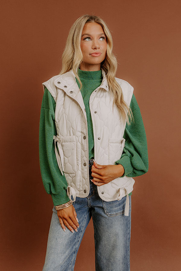 Cabin Mornings Quilted Vest in Ivory Image - 3
