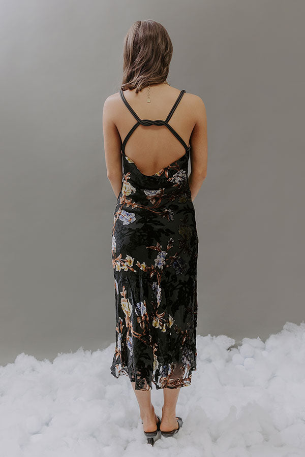 Romance in The Air Floral Velvet Burnout Midi Dress M / Black