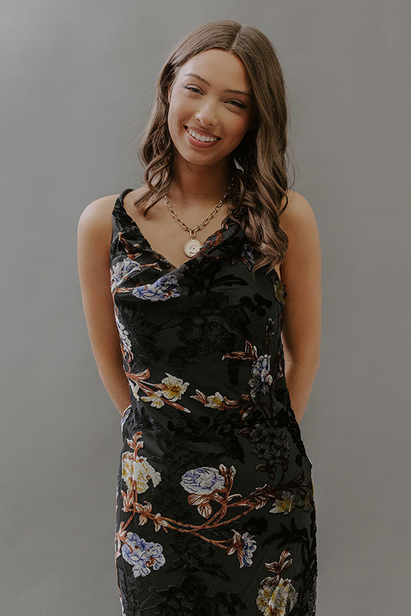 Romance In The Air Floral Velvet Burnout Midi Dress M / Black Romance In The Air Floral Velvet Burnout Midi Dress M / Black