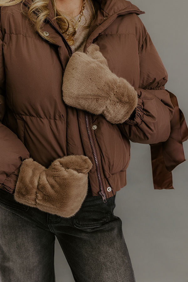 Cozy Feels Faux Fur Mittens in Taupe