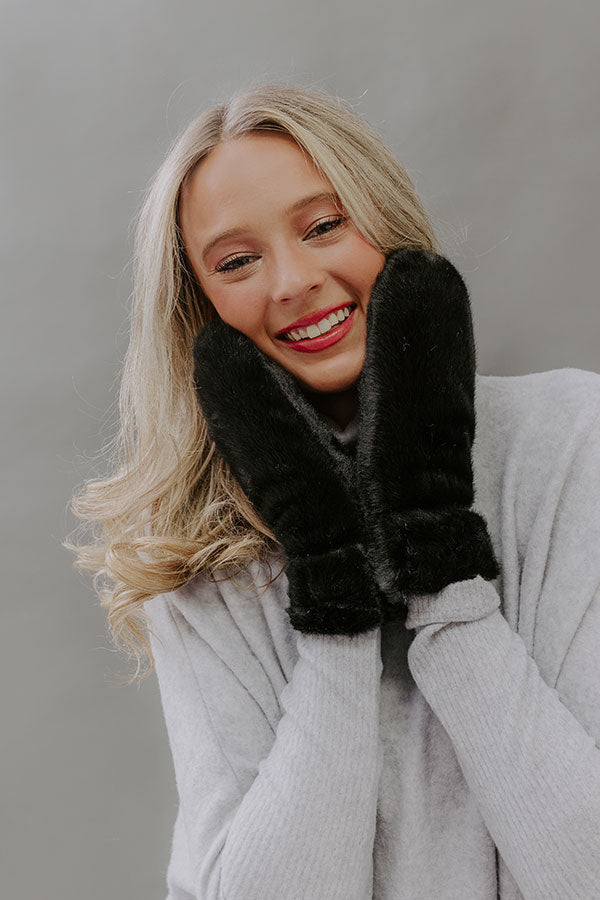 Cozy Feels Faux Fur Mittens in Black