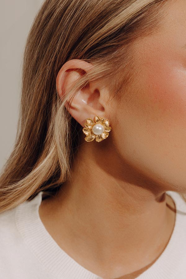 Susan Shaw Marigold Pearl Stud Earrings Image - 2