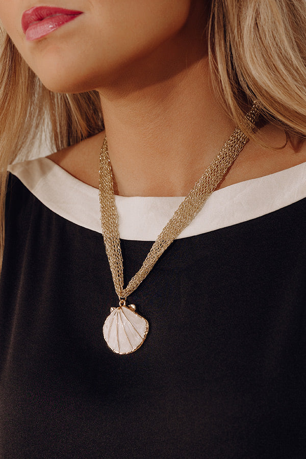 Pretty Little Shell Necklace Image - 1