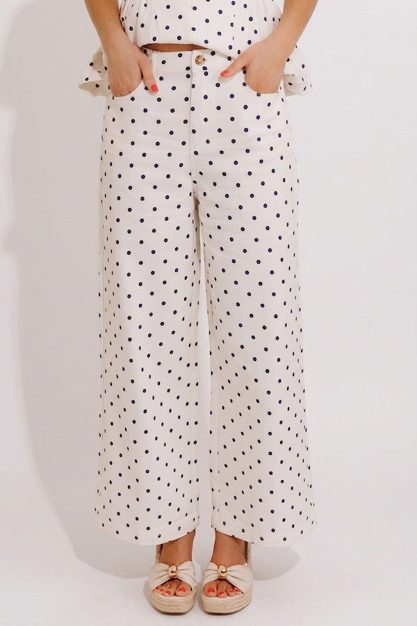 Right On Point High Waist Wide Leg Jeans in White Image - 2