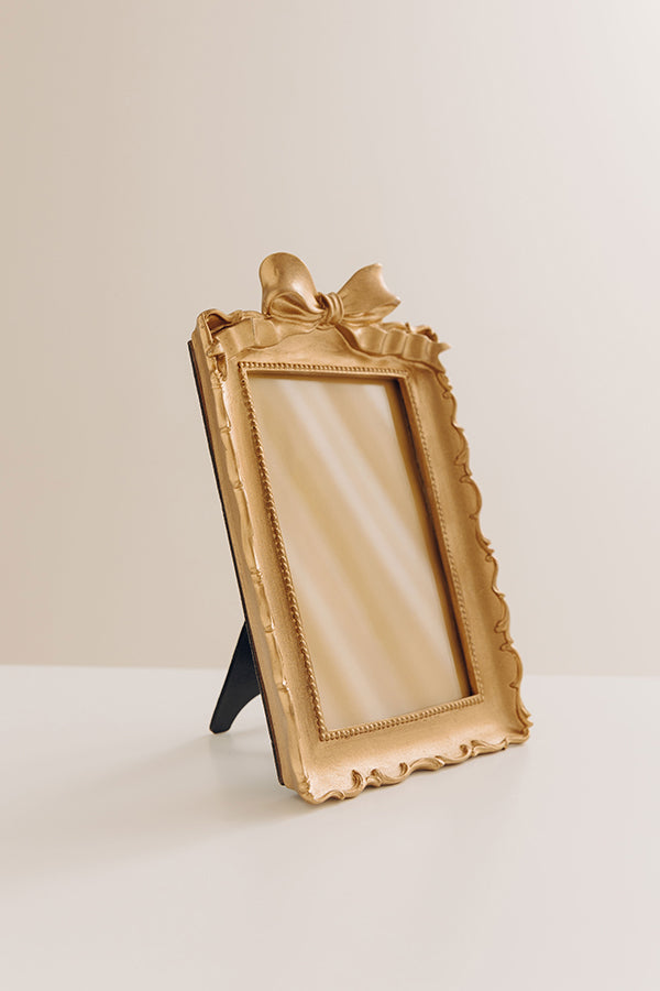 Kind Smile Resin Photo Frame Image - 1