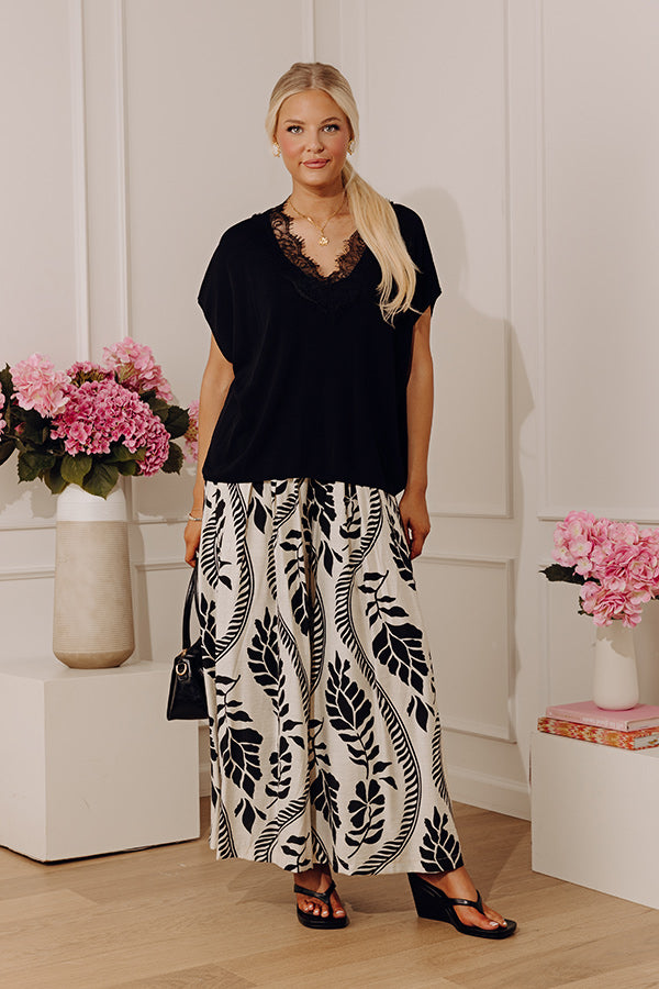 Casual Luxe Lace Trim Knit Top in Black Image - 2