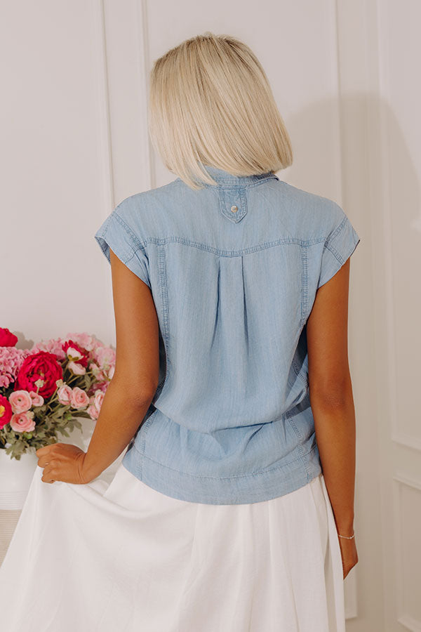 Casual Hangout Chambray Button Up Top in Light Wash Image - 4