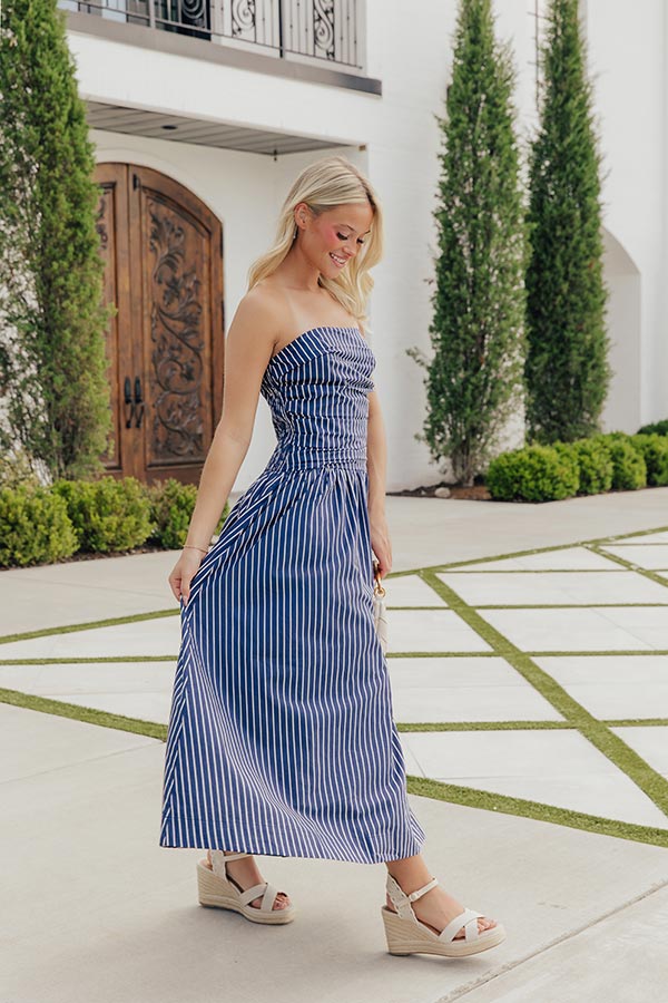 Everyday Classic Stripe Midi Dress in Navy Image - 3
