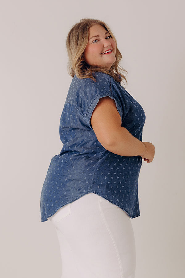 Easy Does It Chambray Top Curves Image - 2