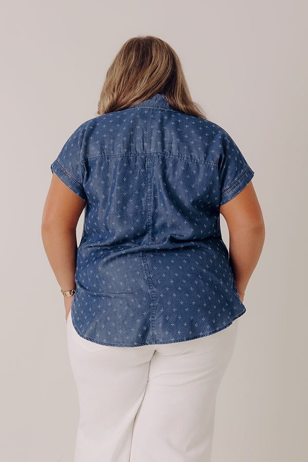 Easy Does It Chambray Top Curves Image - 3