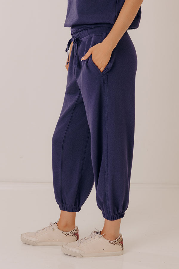 Casual Ease Midrise Cropped Joggers in Navy Image - 4