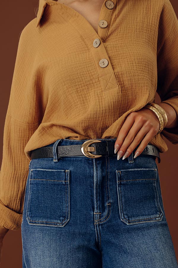 Casual Cues Faux Leather Belt in Black Image - 1