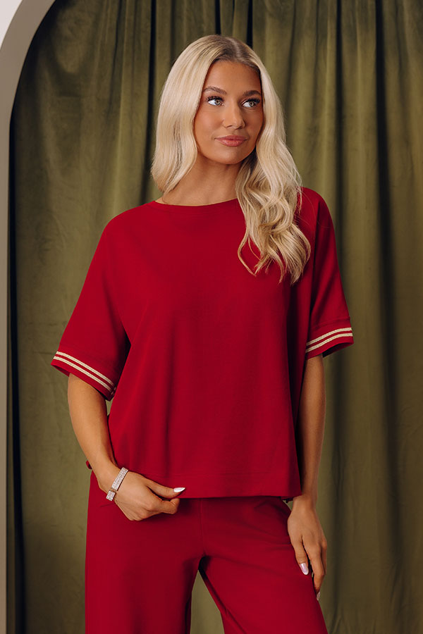 Getaway Plans Oversized Tee in Crimson Image - 2