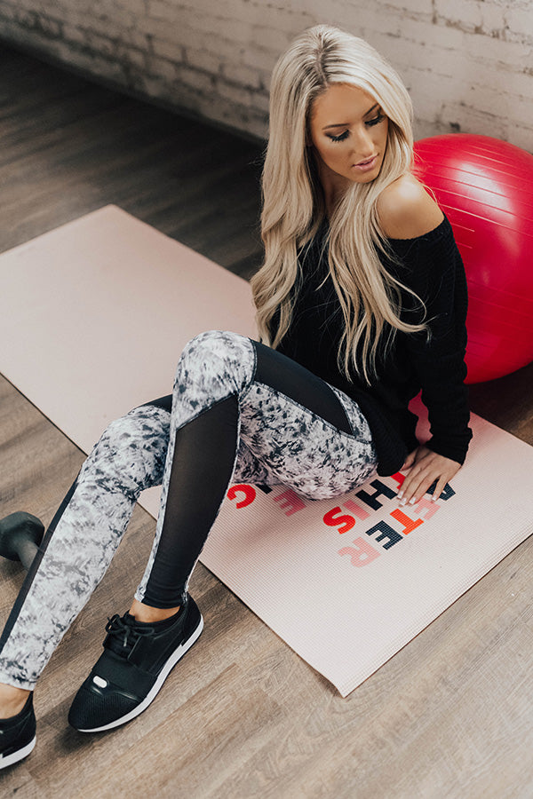 Breaking The Rules Mid Rise Legging in Grey