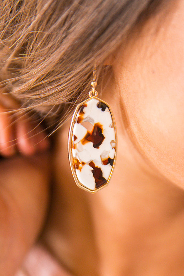 Coastal Views Earrings In Brown Marble