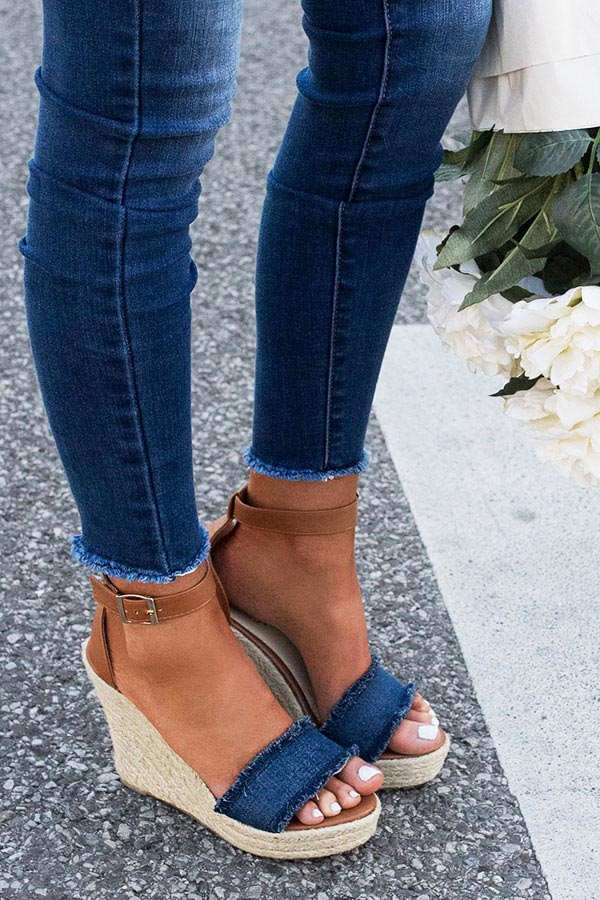 The Luna Frayed Wedge In Navy