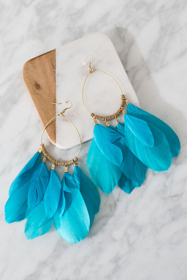 Make An Entrance Feather Earrings In Ocean Blue