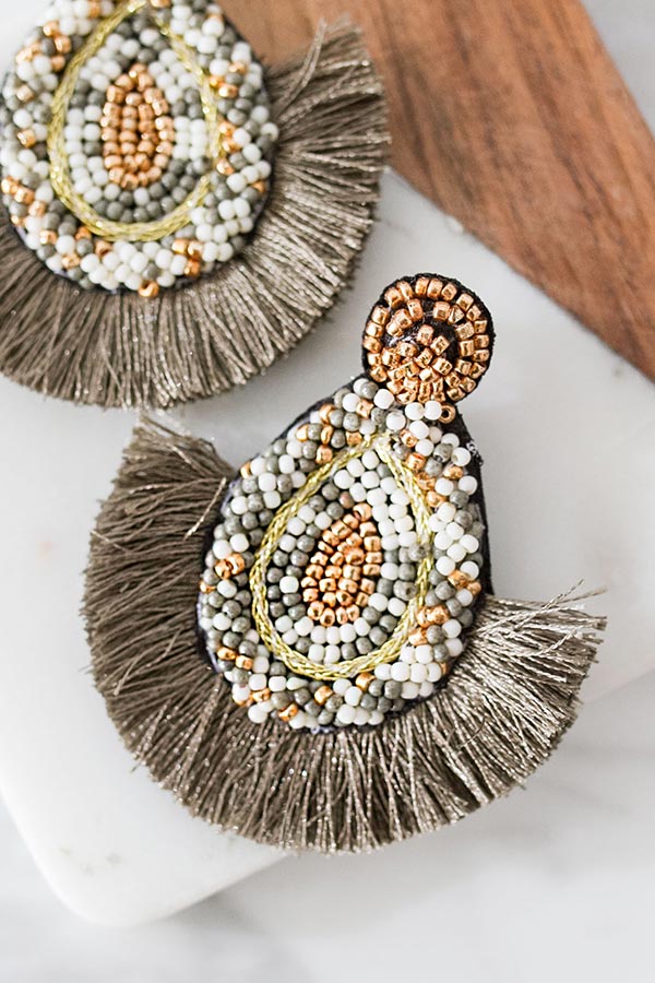 Pinot Please Earrings In Grey