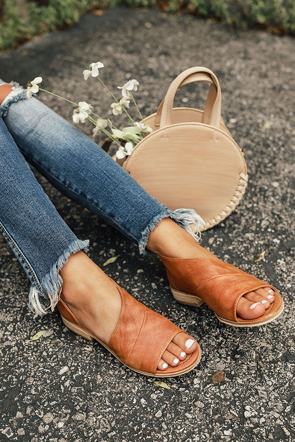 The Drew Flat in Tan