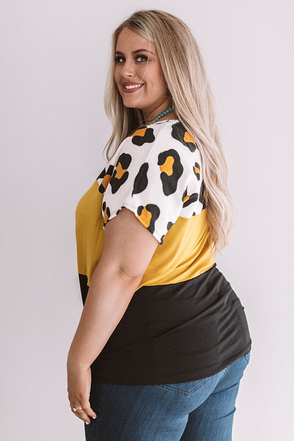 Buzzing About Town Color Block Tee Curves Image - 1